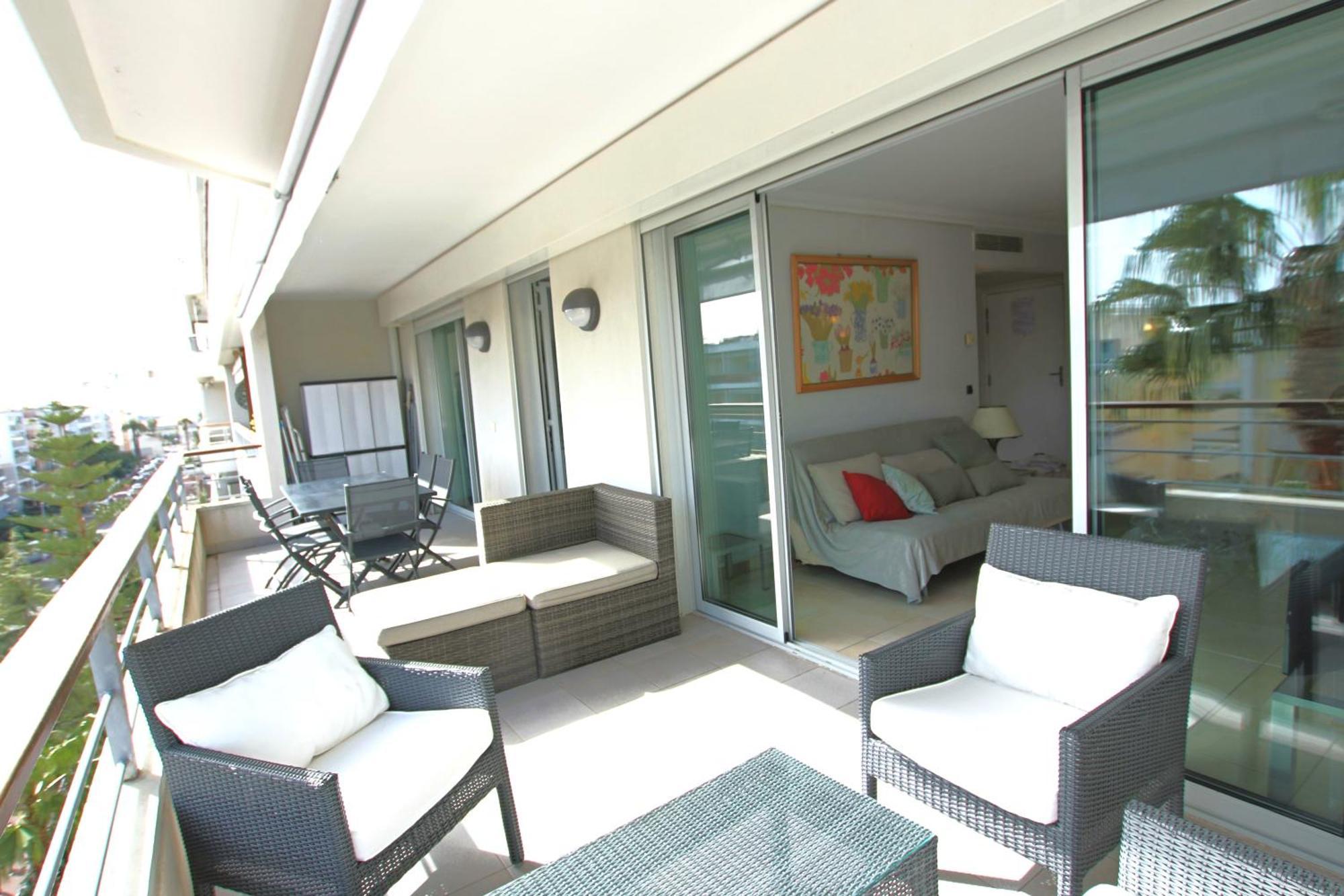 Fully Equipped Apartment With Large Terrace Lounge Area Cannes Dış mekan fotoğraf