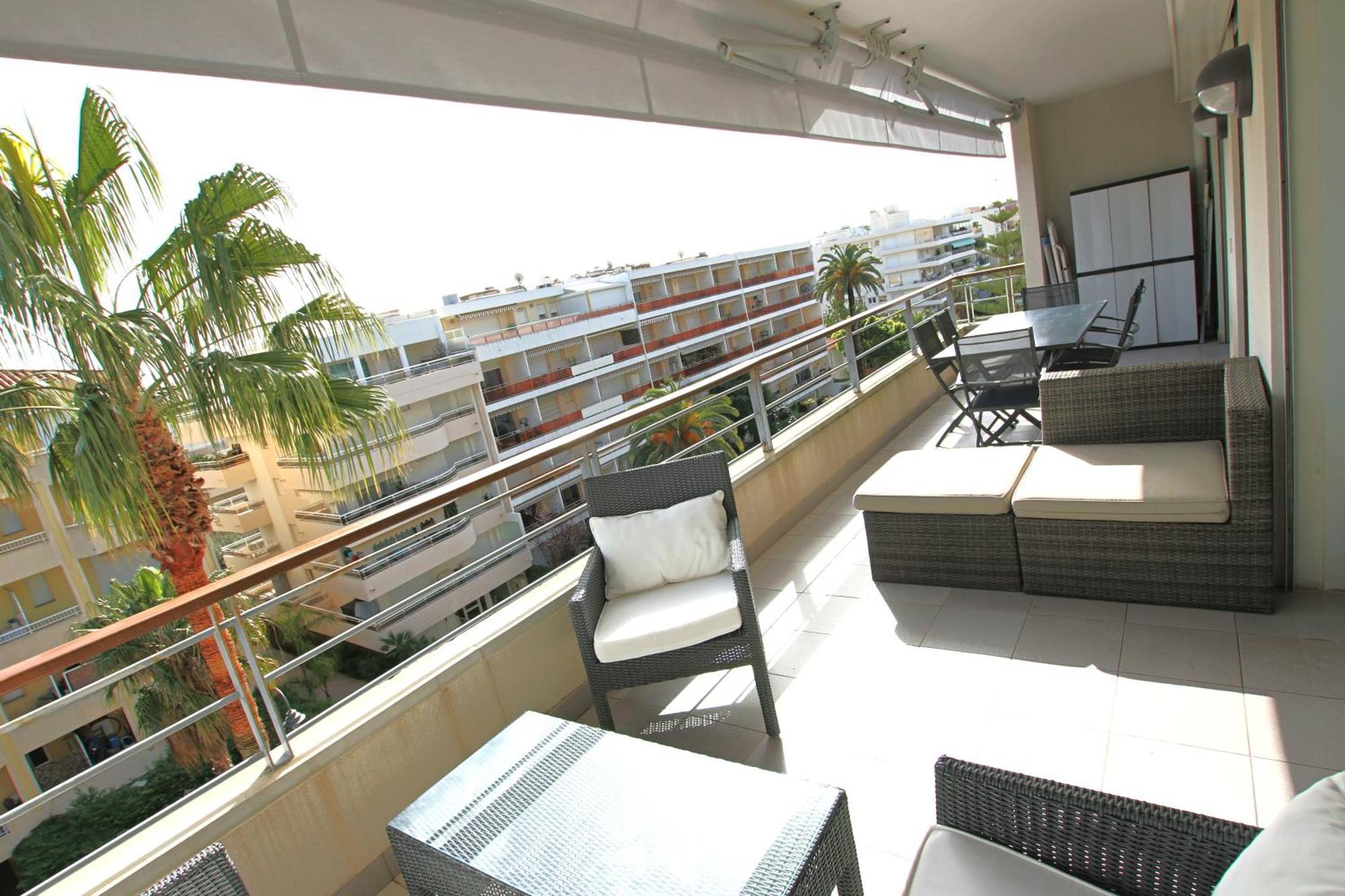 Fully Equipped Apartment With Large Terrace Lounge Area Cannes Dış mekan fotoğraf